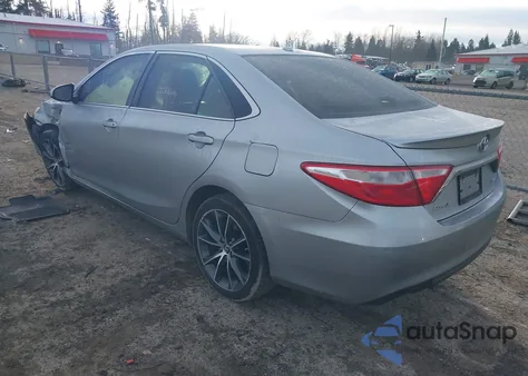 2015 Toyota Camry Xse z USA, uszkodzony, nr VIN 4T1BF1FK4FU927635